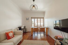 Santa Catarina Flat 2BD With Balcony by Vacationy