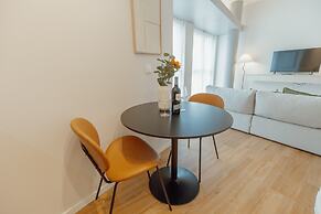Bright Window Apartment by Vacationy
