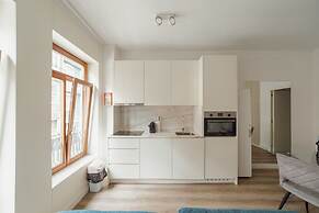 Downtown Comfort Apartment by Vacationy
