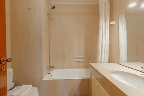 Botanic Garden Terrace Apartment by Vacationy