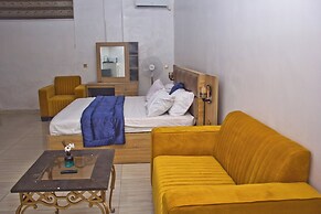 Frenezia Boutique Apart-Hotel