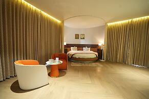 Hotel Four Point Corner