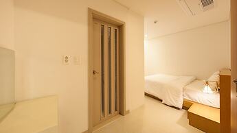 Taean Holy Dog Pool Villa