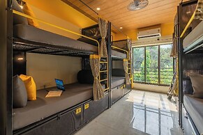 The Hosteller Lonavala City Centre