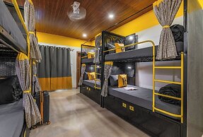 The Hosteller Lonavala City Centre