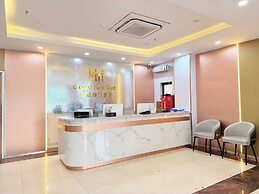 Crowne Plaza Hotel