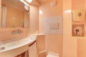HOTEL FLEURY EX PREMEIRE CLASSE