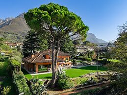 Lakefront Serenity Villa With Pool