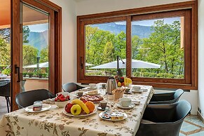 Lakefront Serenity Villa With Pool