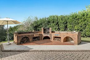 Borgo Ciclamino Pool&activities