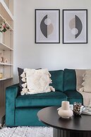 Chic 1BR by Goodge Street Station