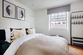 Chic 1BR by Goodge Street Station