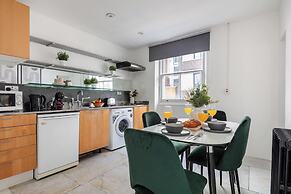 Chic 1BR by Goodge Street Station