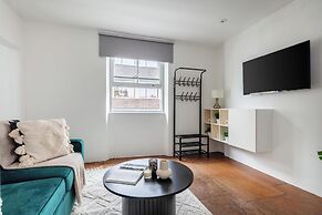 Chic 1BR by Goodge Street Station