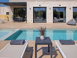 PanStel - Villa Aurora with private pool