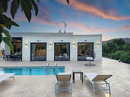 PanStel - Villa Aurora with private pool