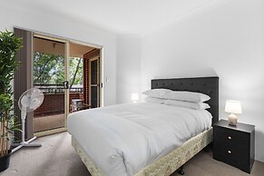 Bright Marrickville Flat With Balcony & Parking