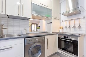 Bright Apartment in Granada Varela