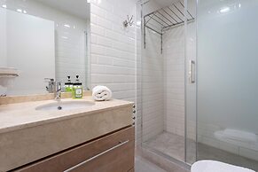 Bright Apartment in Granada Varela