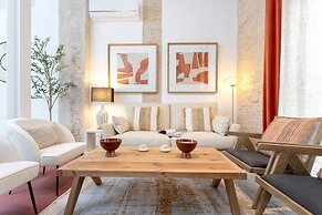 Cozy 3BD Duplex With Private Pool in Seville Center Gran Poder III
