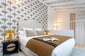 Cozy 3BD Duplex With Private Pool in Seville Center Gran Poder III