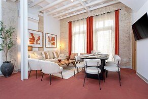 Cozy 3BD Duplex With Private Pool in Seville Center Gran Poder III