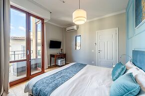 Central 3BD Apartment Near Teatro Verdi