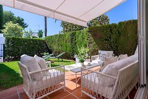 Magnificent 3BD Duplex With Pool in Marbella Aloha Golf II