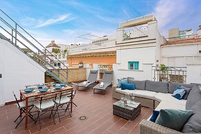 Modern Centric Duplex With Stunning Terrace Francos V