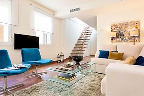 Modern Centric Duplex With Stunning Terrace Francos V