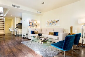 Modern Centric Duplex With Stunning Terrace Francos V