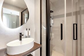 Le White by Sweett