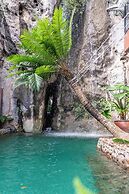 Favos Ninh Binh Hotel & Villas