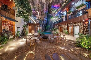 Favos Ninh Binh Hotel & Villas