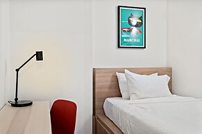 Modern, Renovated Apartment in Melbourne CBD