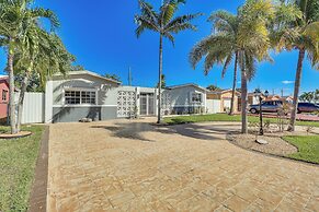 Private Pool! Home 3 Mi to Hard Rock Stadium