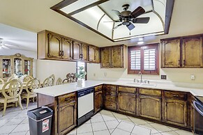 Close to Golf! Snowbird Retreat w/ Pool in Yuma