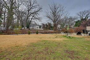 2 Mi to Dtwn Freeport! Apt w/ Deck in Baldwin