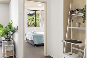 Burleigh Bliss Coastal Hideaway