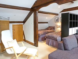 14 Riverside Walk