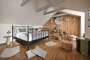 U Suteru Boutique Hotel