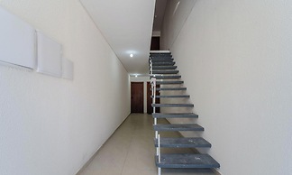 Apt w/ 1 Bedroom and Air Conditioning Irn0103