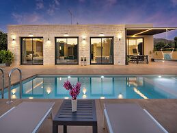 PanStel - Villa Solene with private pool