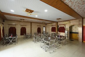 Hotel Royal Raj