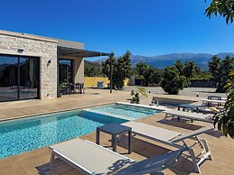 PanStel Luxury Villas - pools & jacuzzi