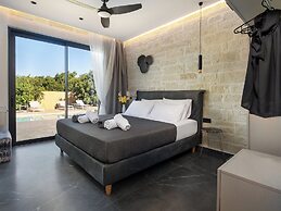 PanStel Luxury Villas - pools & jacuzzi