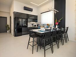 PanStel Luxury Villas - pools & jacuzzi