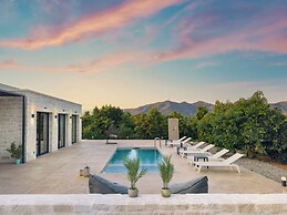 PanStel Luxury Villas - pools & jacuzzi