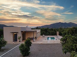 PanStel Luxury Villas - pools & jacuzzi