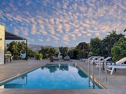 PanStel Luxury Villas - pools & jacuzzi